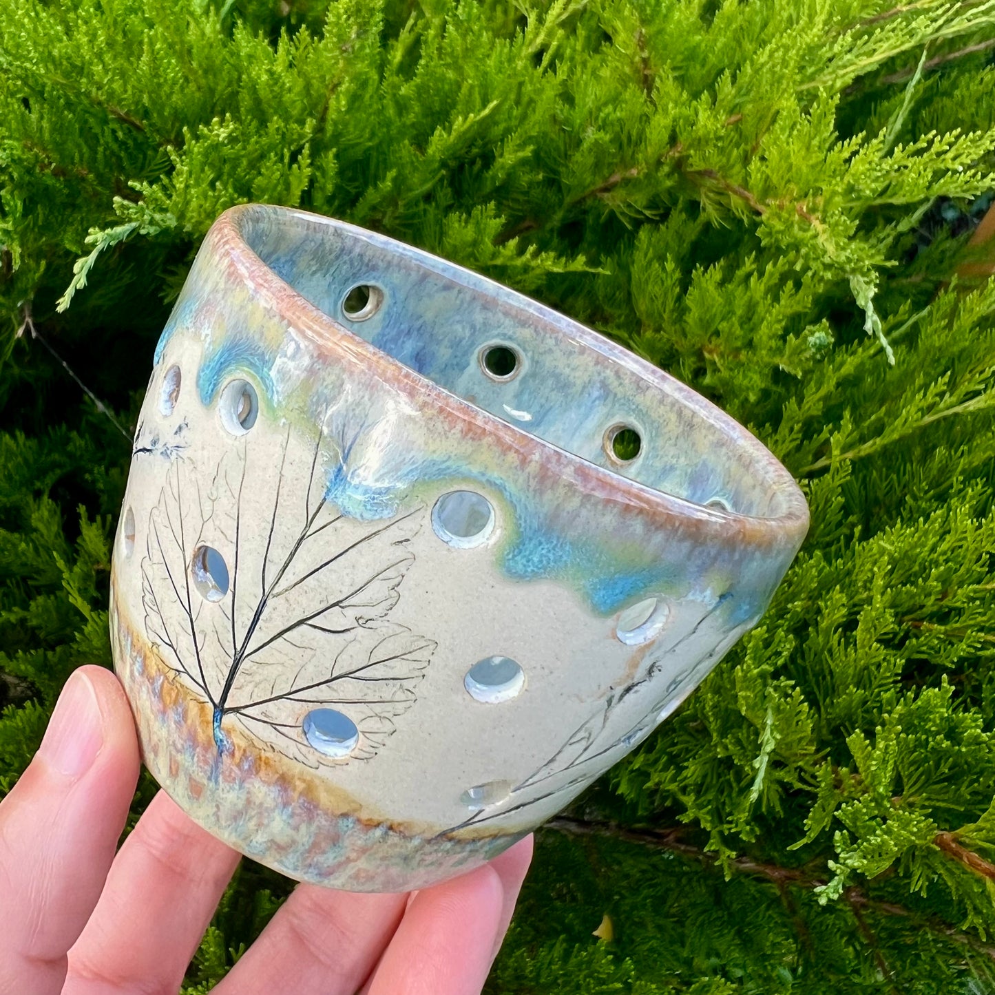 Tea light holder