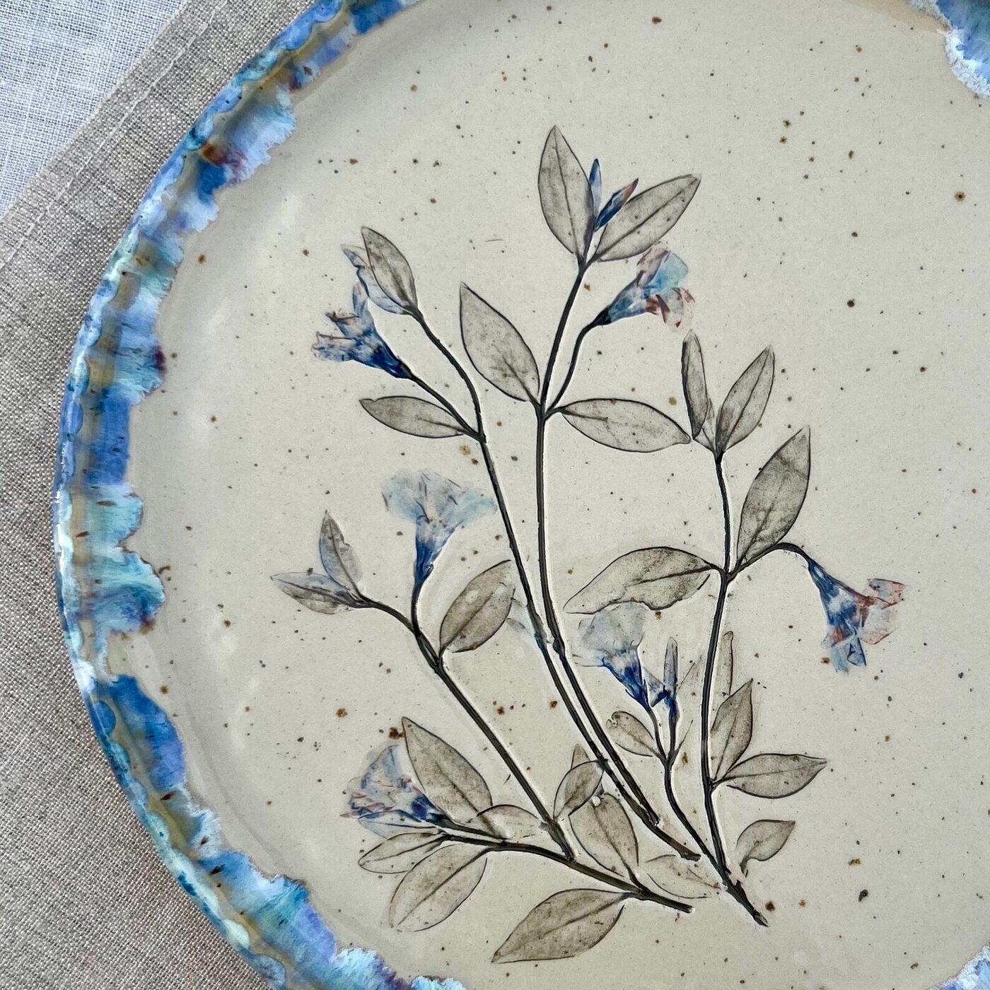 Šķīvis Zilie ziedi