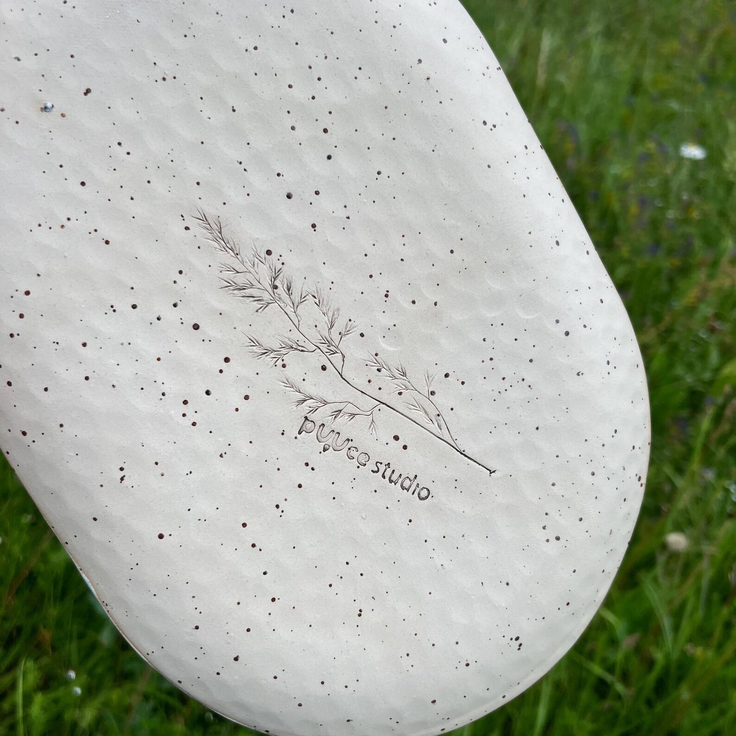 Servējama paplāte Pļava