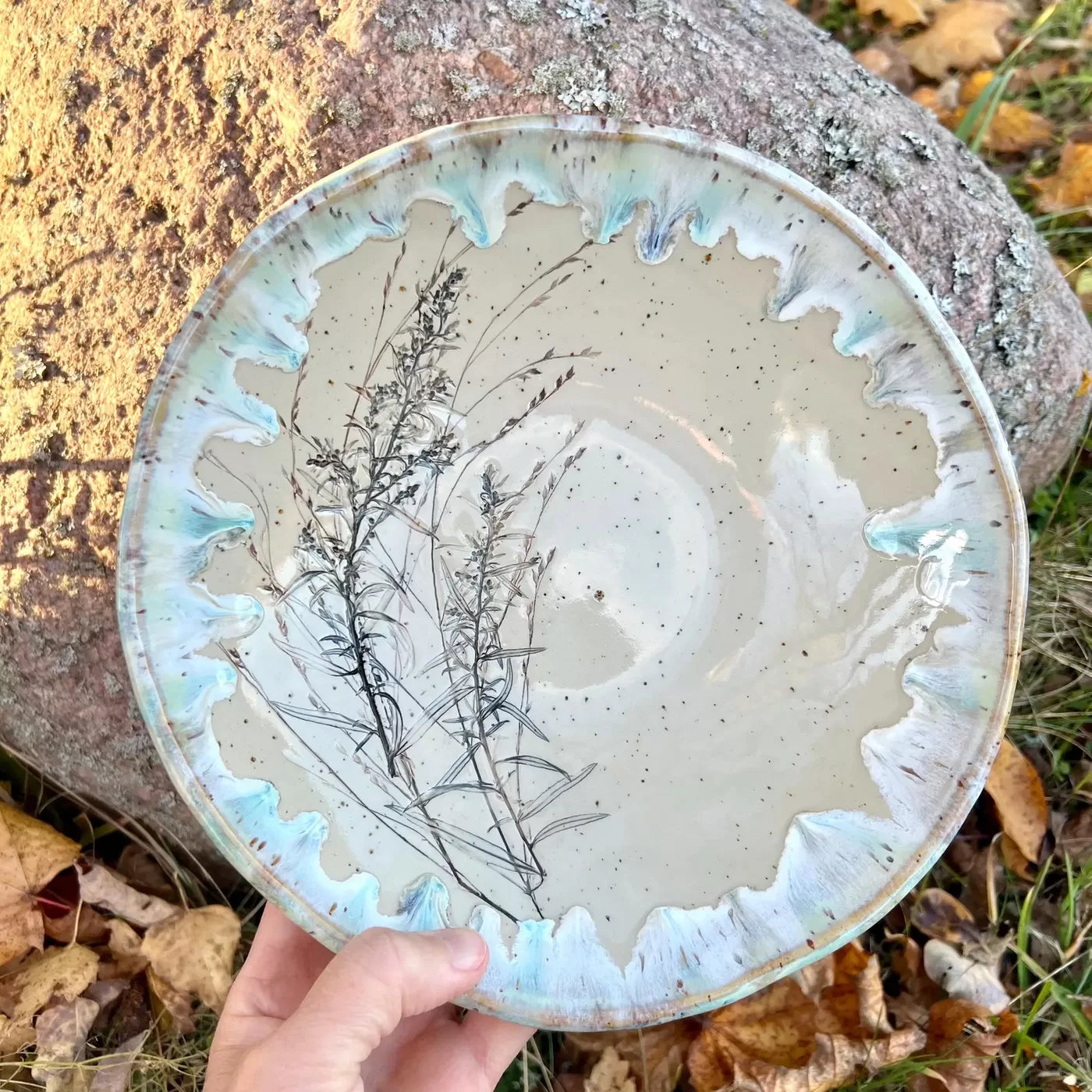 Bļoda Pļavas motīvs