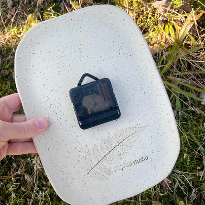 Sienas pulkstenis Papardes pļavā