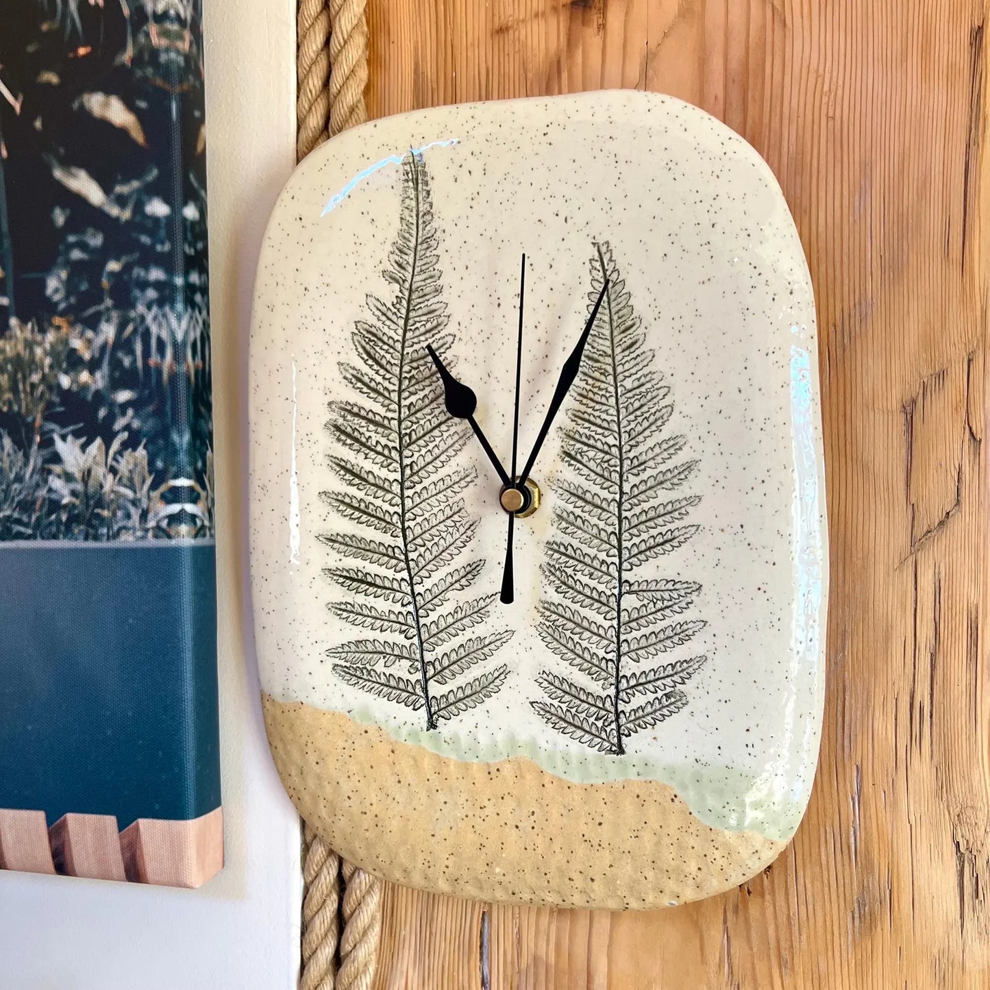 Sienas pulkstenis Papardes pļavā