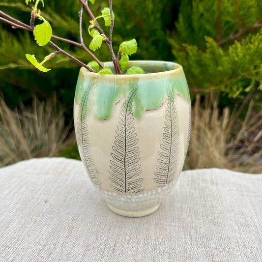 Vāzīte Pavasara Zaļums