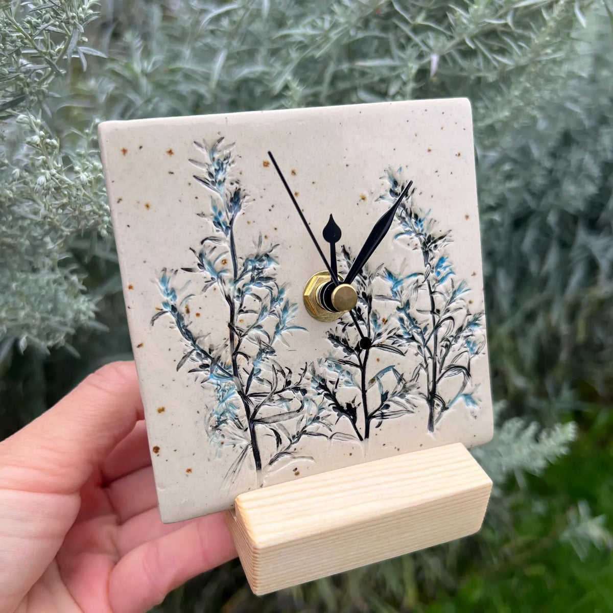 Botanicla shelf Clock