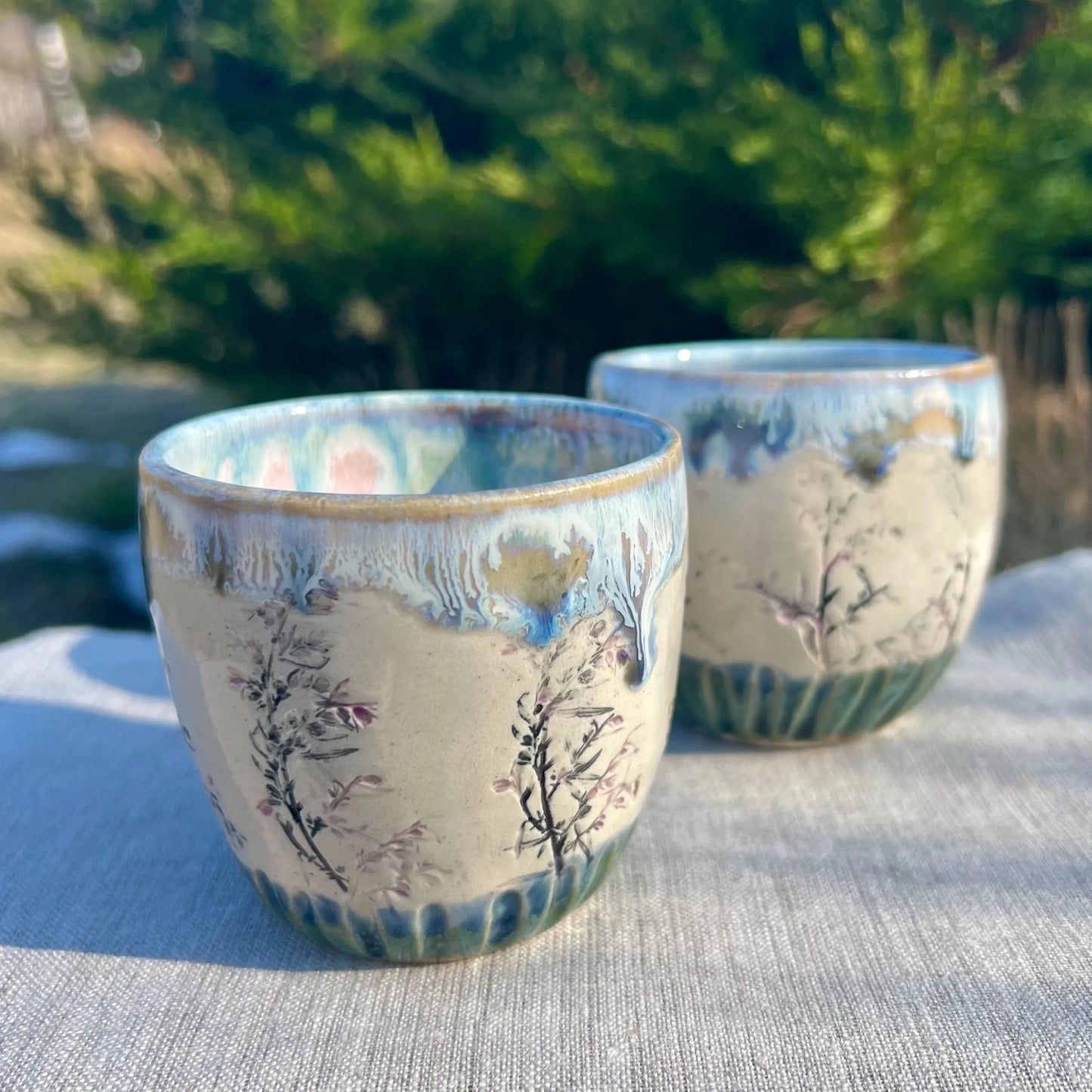 Glāzīte ar ziediem